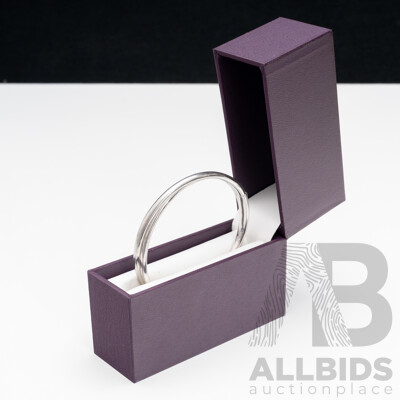 925 Sterling Silver Hinged Crossover Bangle - 30.07gms