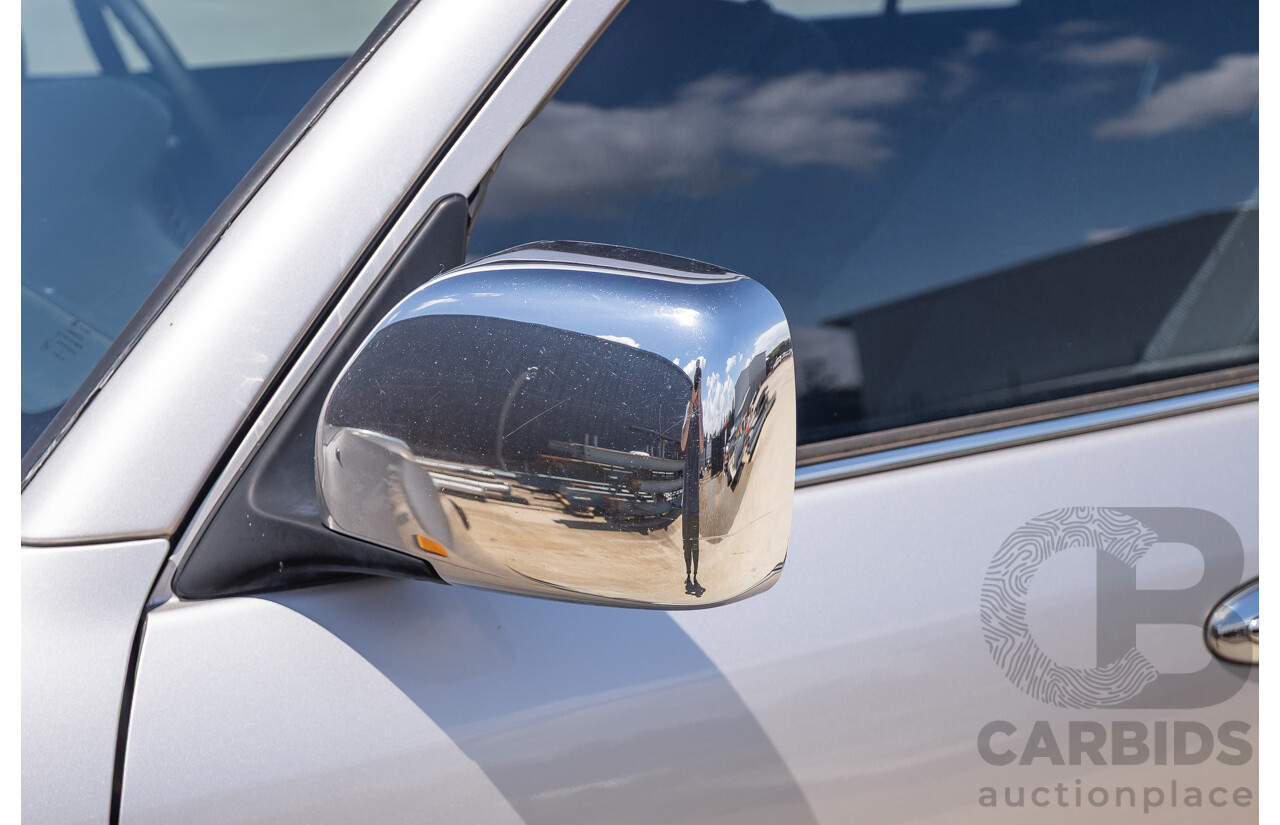 10/2002 Toyota Landcruiser GXL (4x4) FZJ105R 4D Warm Silver Metallic V8 4.7L - 8 Seater