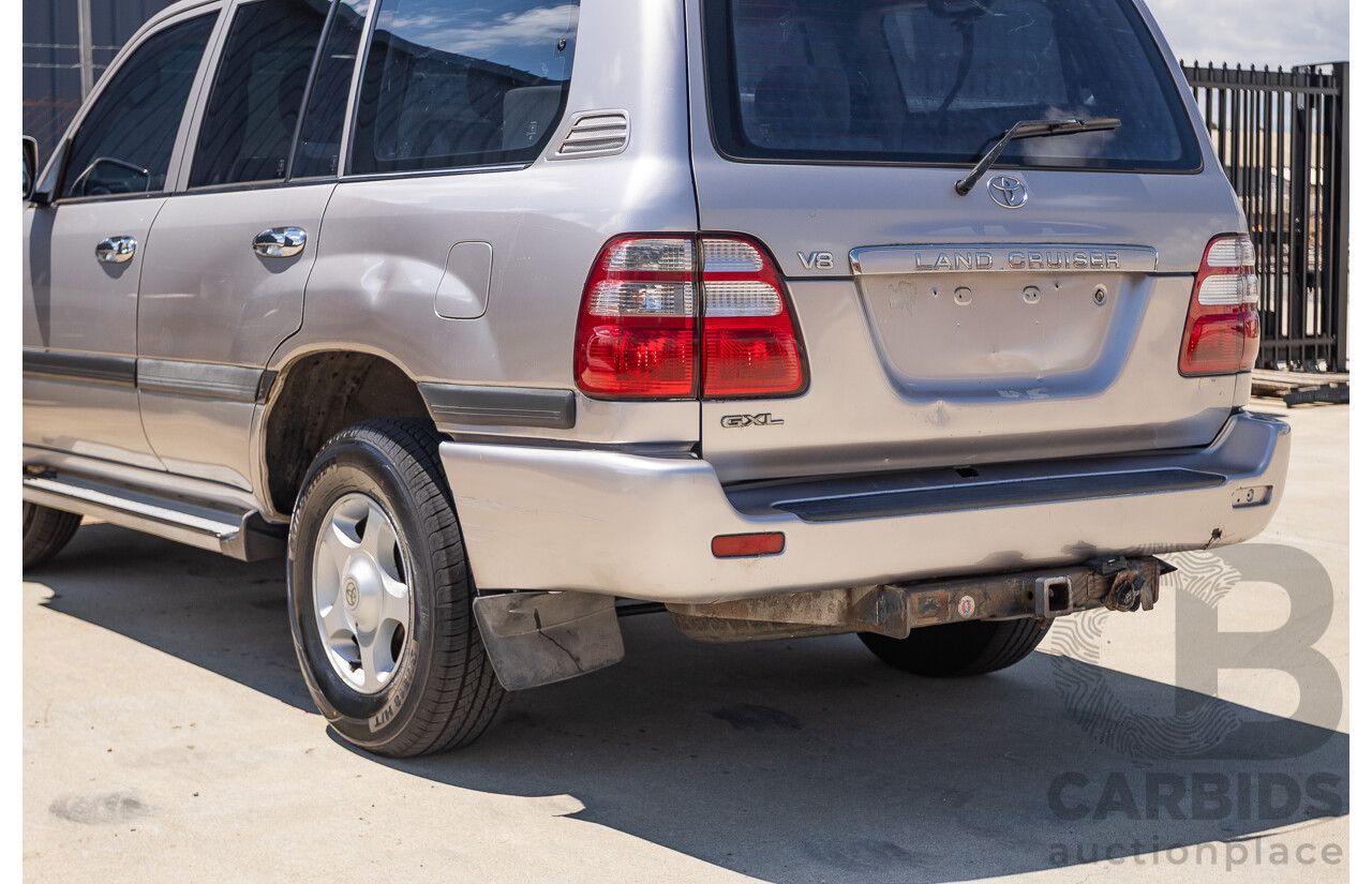 10/2002 Toyota Landcruiser GXL (4x4) FZJ105R 4D Warm Silver Metallic V8 4.7L - 8 Seater