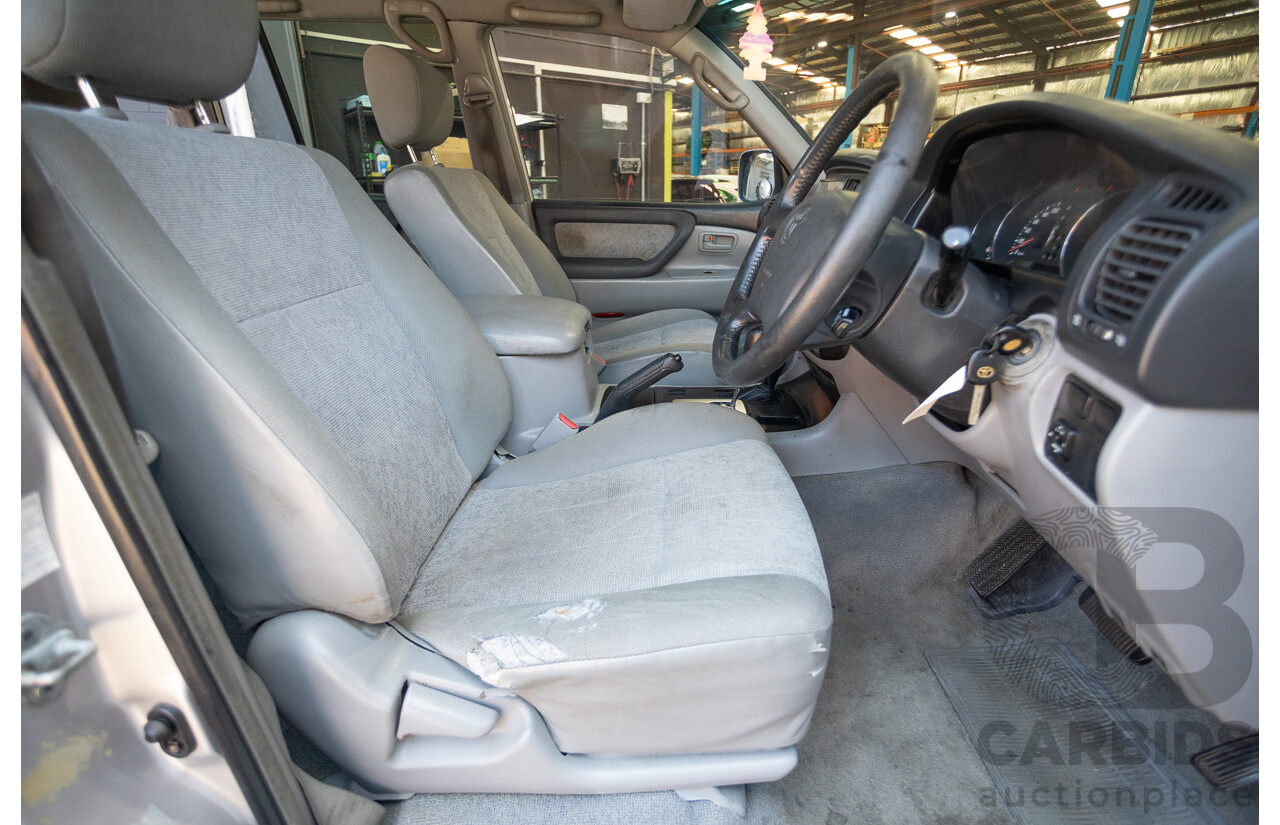 10/2002 Toyota Landcruiser GXL (4x4) FZJ105R 4D Warm Silver Metallic V8 4.7L - 8 Seater