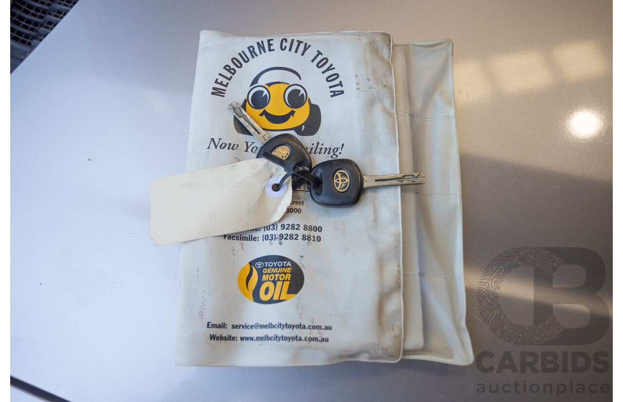 10/2002 Toyota Landcruiser GXL (4x4) FZJ105R 4D Warm Silver Metallic V8 4.7L - 8 Seater