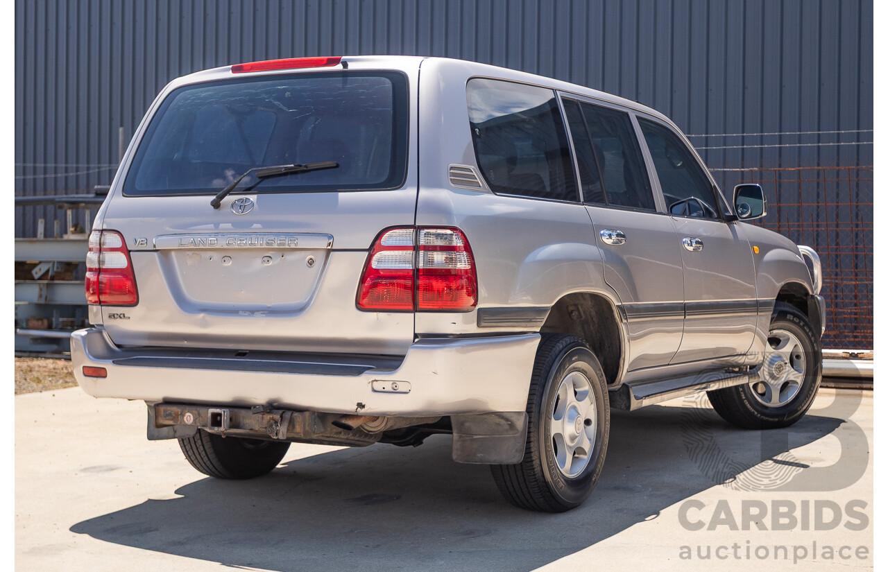 10/2002 Toyota Landcruiser GXL (4x4) FZJ105R 4D Warm Silver Metallic V8 4.7L - 8 Seater