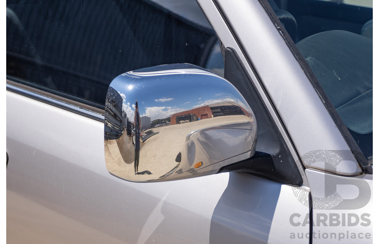 10/2002 Toyota Landcruiser GXL (4x4) FZJ105R 4D Warm Silver Metallic V8 4.7L - 8 Seater