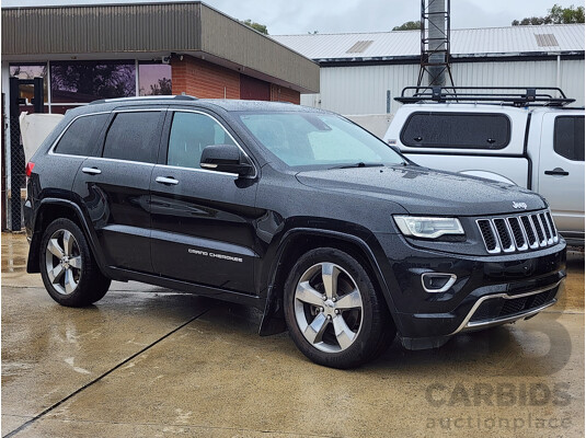 12/2013 Jeep Grand Cherokee Overland (4x4) WK MY14 4d Wagon Black 3.0L