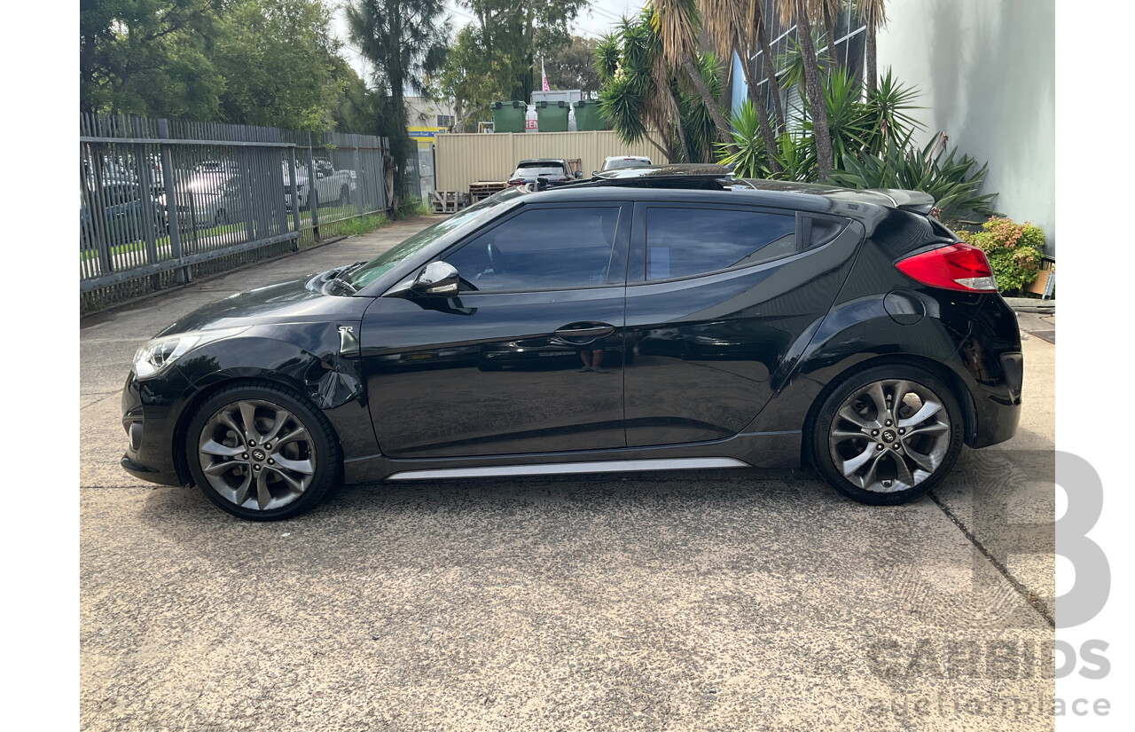 8/2015 Hyundai Veloster SR Turbo FS4 SERIES 2 3d Coupe Phantom Black Pearl Turbo 1.6L