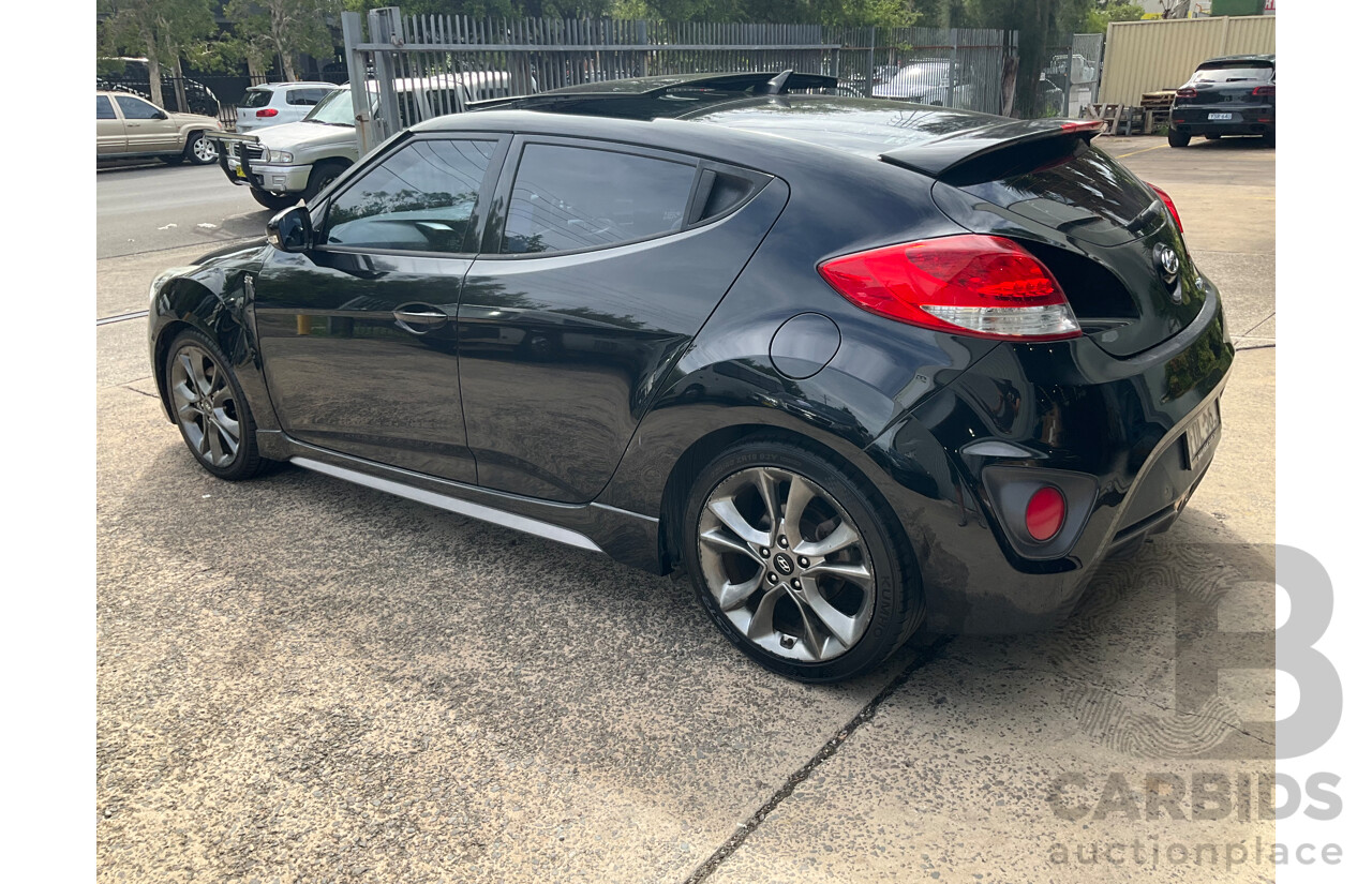 8/2015 Hyundai Veloster SR Turbo FS4 SERIES 2 3d Coupe Phantom Black Pearl Turbo 1.6L