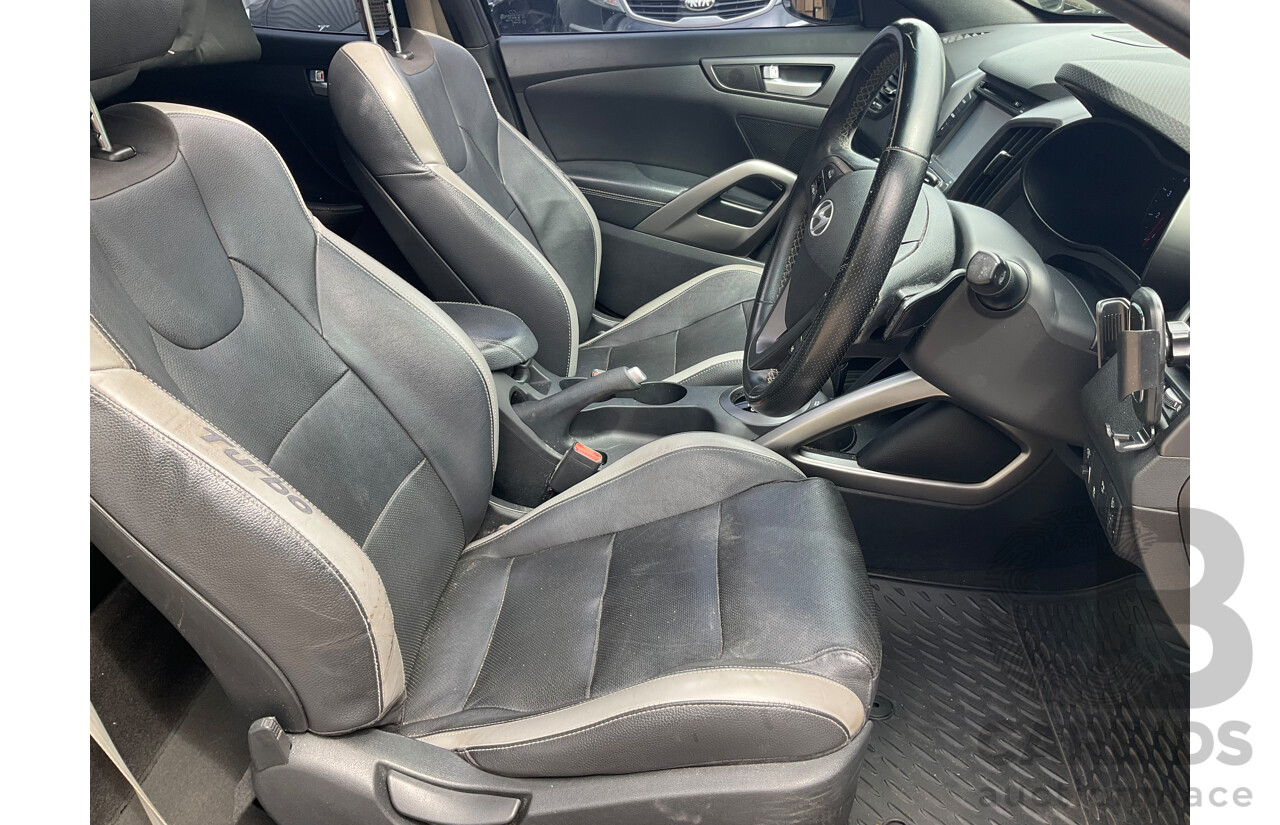 8/2015 Hyundai Veloster SR Turbo FS4 SERIES 2 3d Coupe Phantom Black Pearl Turbo 1.6L