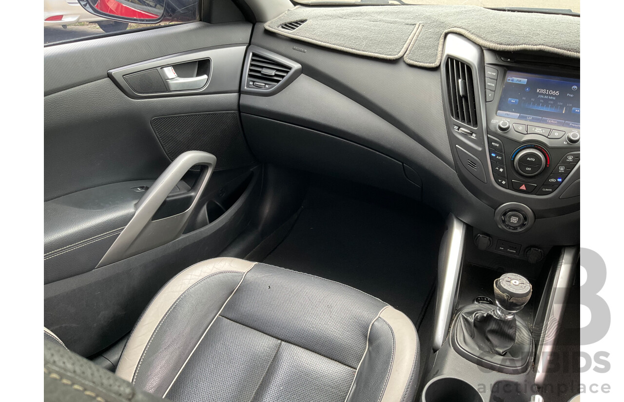 1/2014 Hyundai Veloster SR Turbo FS MY13 3d Coupe Veloster Red Turbo 1.6L