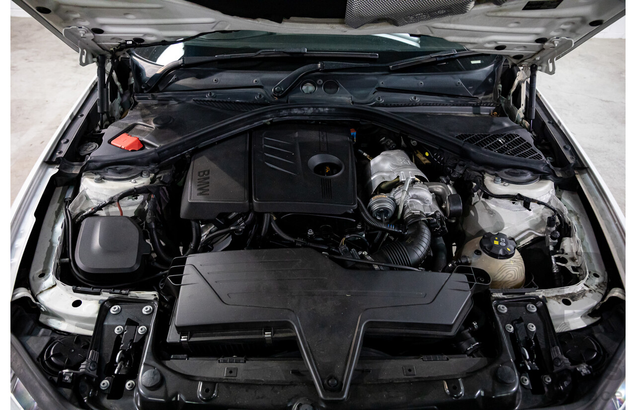 02/2015 BMW 116i Sport (RWD) F20 MY15 5d Hatchback Mineral White Metallic Turbo 1.6L