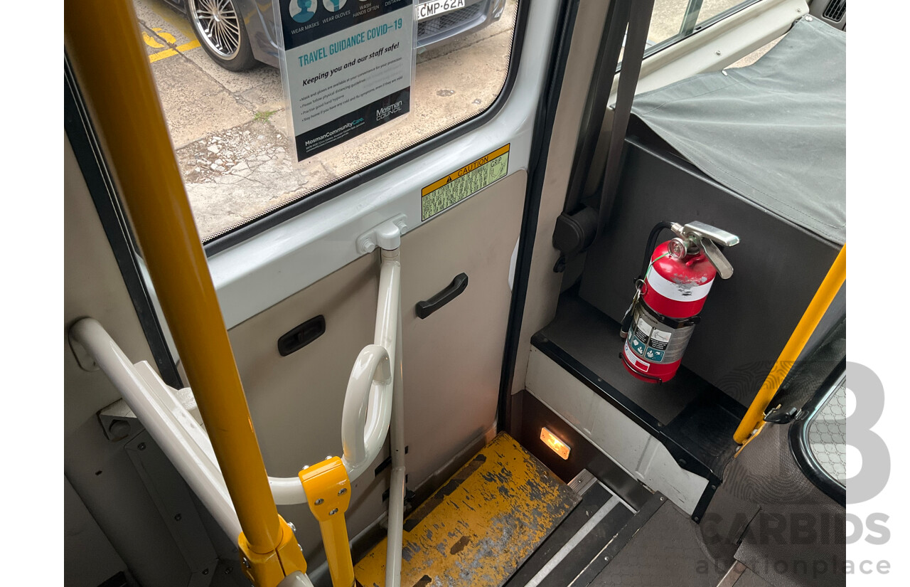 10/2015 Mitsubishi Rosa BE600 18 Seater 3d White Turbo Diesel 4.9L - Custom Wheelchair Lift