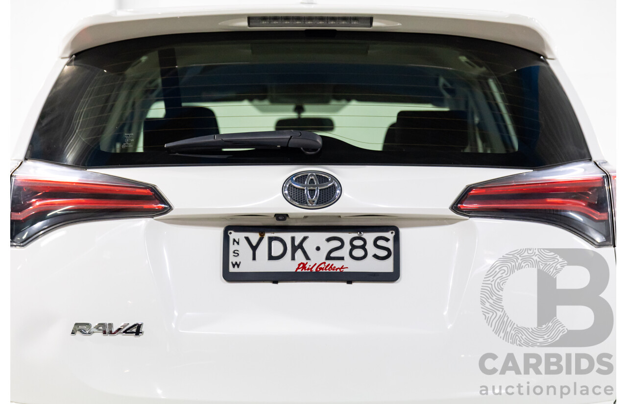 01/2016 Toyota RAV4 GX (FWD) ZSA42R MY16 4d Wagon Glacier White 2.0L