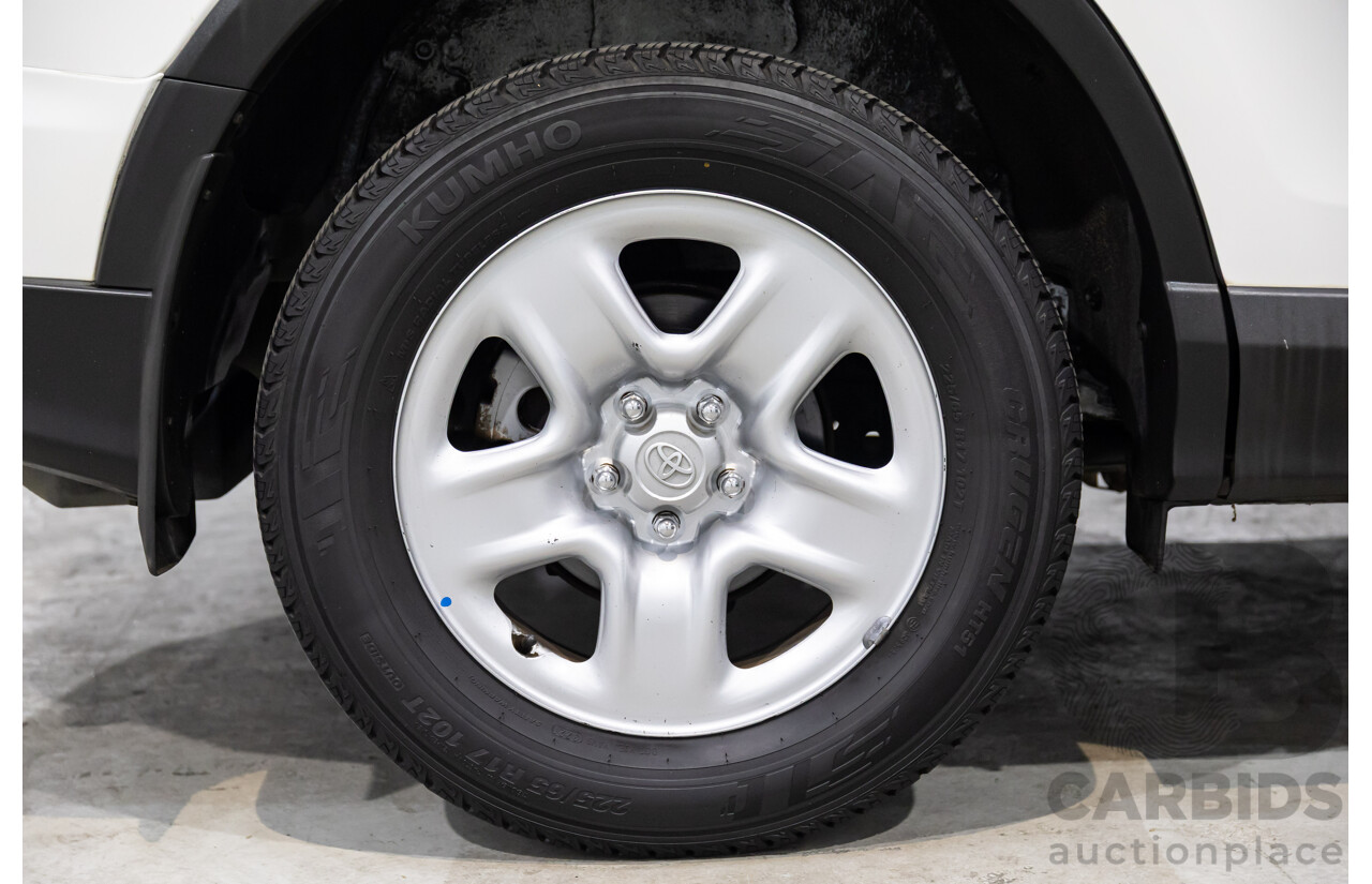 01/2016 Toyota RAV4 GX (FWD) ZSA42R MY16 4d Wagon Glacier White 2.0L