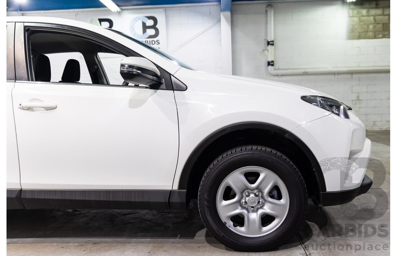 01/2016 Toyota RAV4 GX (FWD) ZSA42R MY16 4d Wagon Glacier White 2.0L