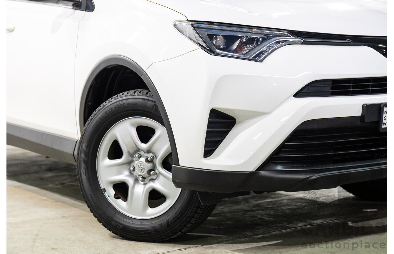 01/2016 Toyota RAV4 GX (FWD) ZSA42R MY16 4d Wagon Glacier White 2.0L