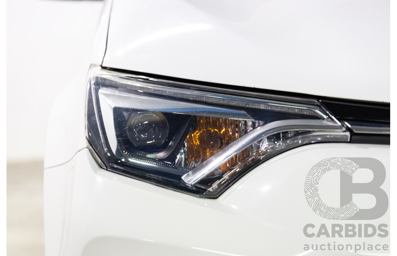 01/2016 Toyota RAV4 GX (FWD) ZSA42R MY16 4d Wagon Glacier White 2.0L
