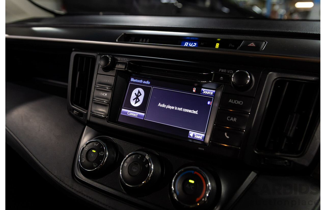 01/2016 Toyota RAV4 GX (FWD) ZSA42R MY16 4d Wagon Glacier White 2.0L