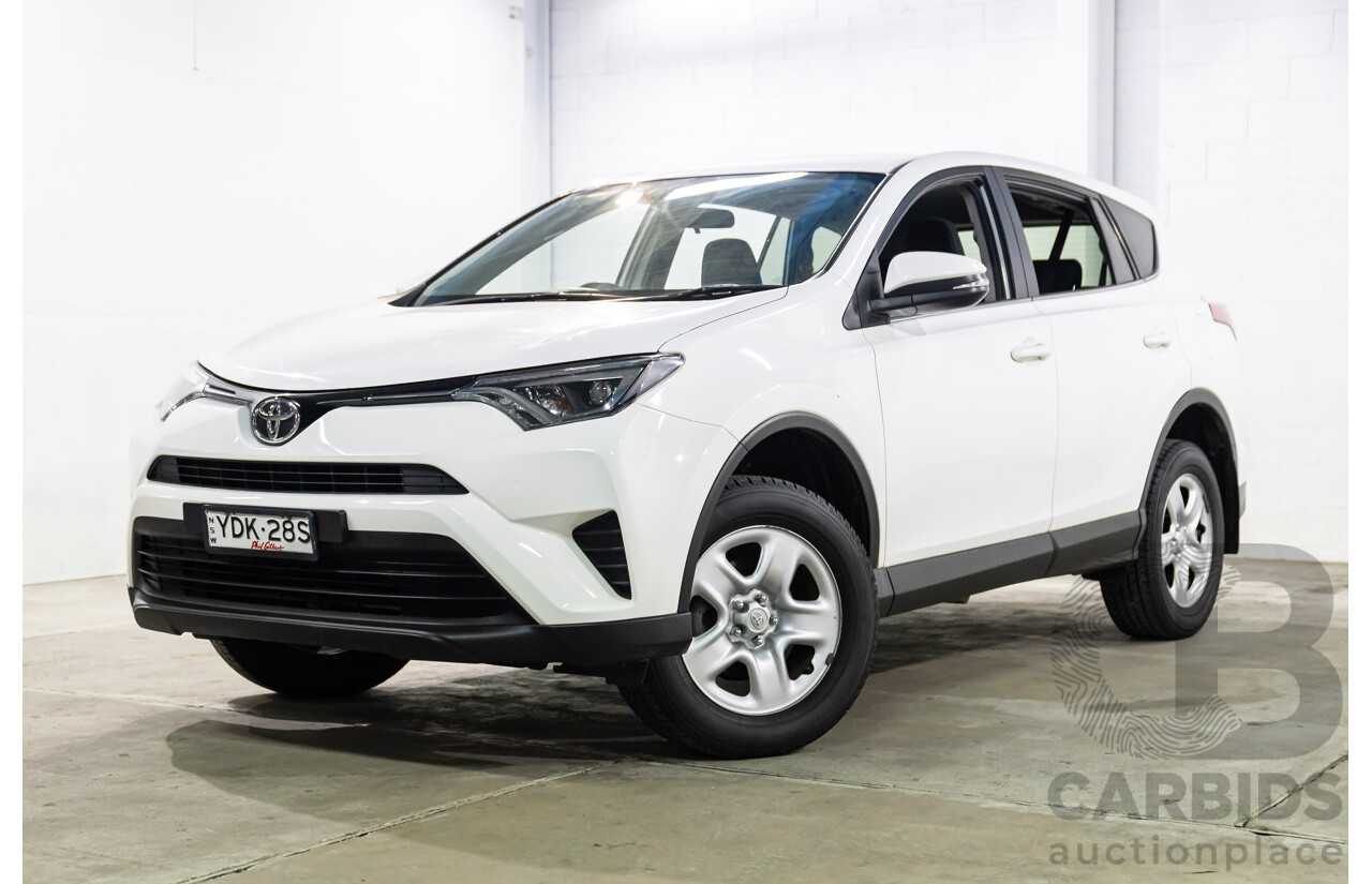 01/2016 Toyota RAV4 GX (FWD) ZSA42R MY16 4d Wagon Glacier White 2.0L