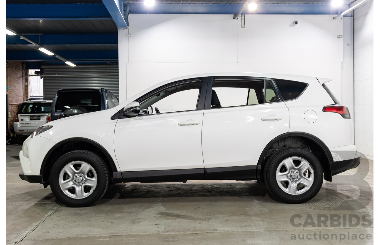 01/2016 Toyota RAV4 GX (FWD) ZSA42R MY16 4d Wagon Glacier White 2.0L