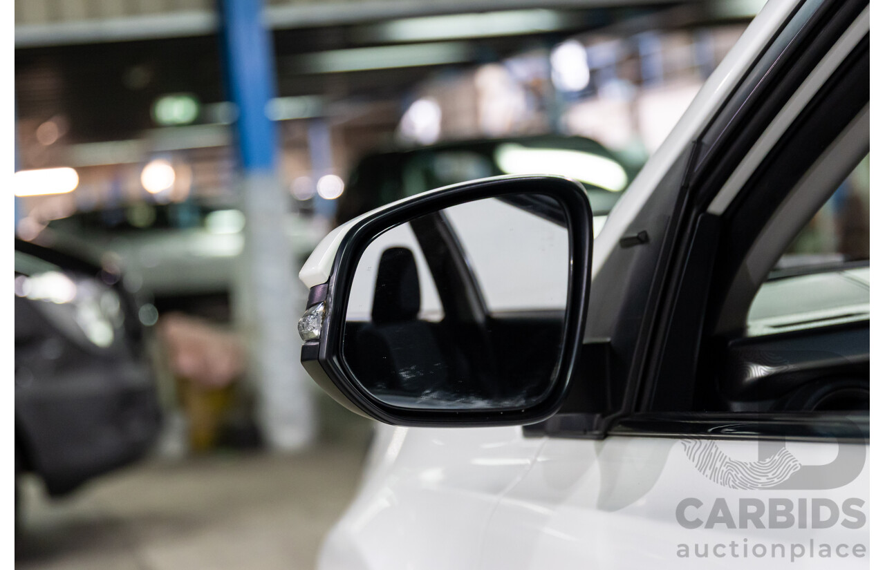 01/2016 Toyota RAV4 GX (FWD) ZSA42R MY16 4d Wagon Glacier White 2.0L