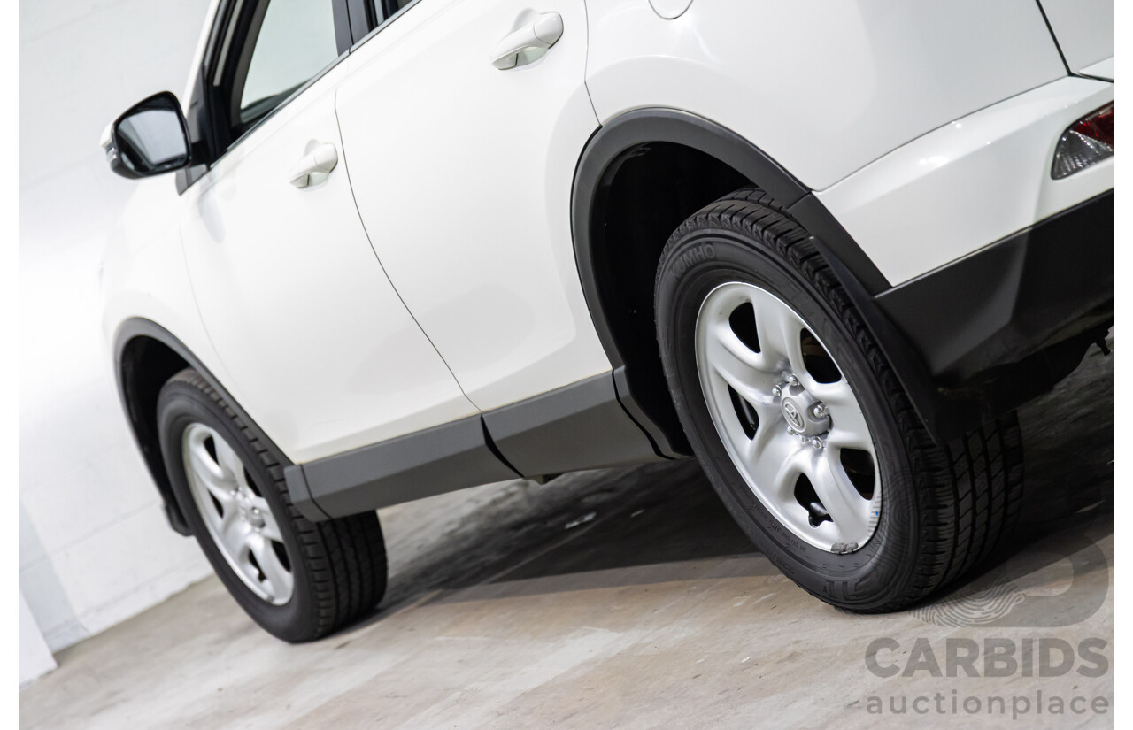 01/2016 Toyota RAV4 GX (FWD) ZSA42R MY16 4d Wagon Glacier White 2.0L