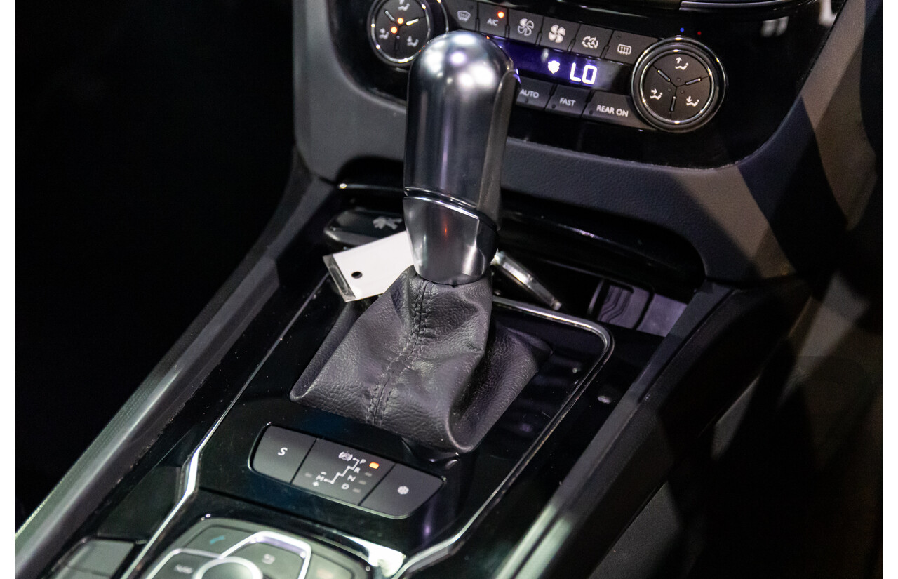 8/2013 Peugeot 508 Allure 1.6T MY13 4d Sedan Nera Black Pearl Turbo 1.6L