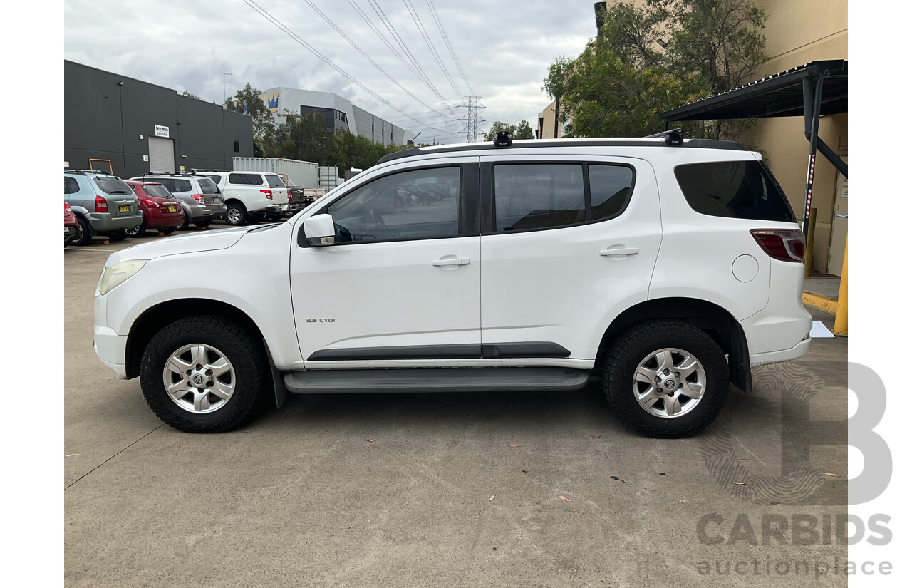 12/2012 Holden Colorado 7 LT (4x4) RG 4d Wagon Summit White Turbo Diesel 2.8L - 7 Seater