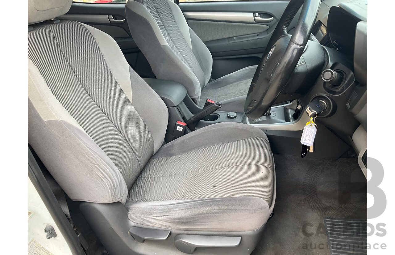 12/2012 Holden Colorado 7 LT (4x4) RG 4d Wagon Summit White Turbo Diesel 2.8L - 7 Seater