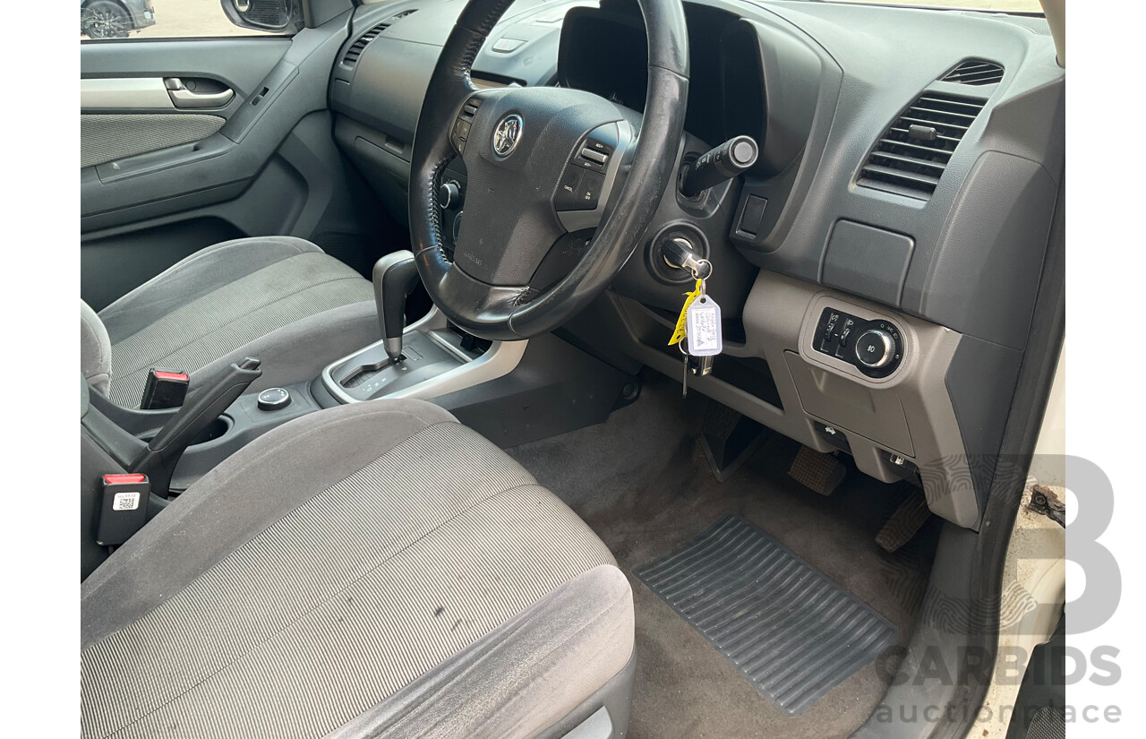 12/2012 Holden Colorado 7 LT (4x4) RG 4d Wagon Summit White Turbo Diesel 2.8L - 7 Seater