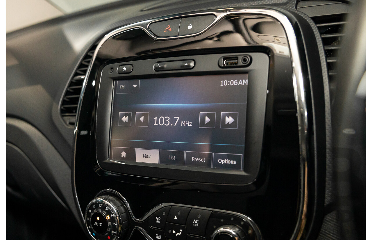 1/2015 Renault Captur Dynamique (FWD) J87 4d Wagon Ivory White / Black Roof Turbo 1.2L