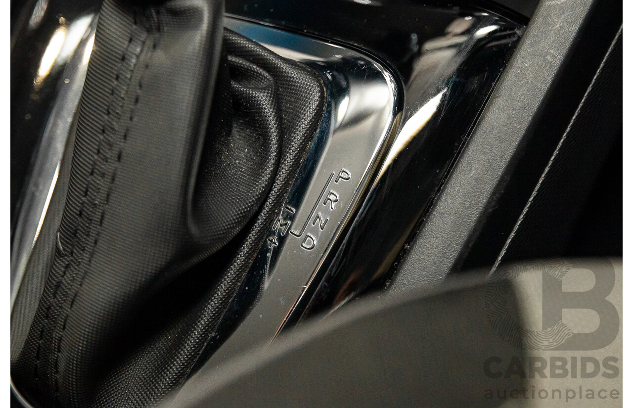 1/2015 Renault Captur Dynamique (FWD) J87 4d Wagon Ivory White / Black Roof Turbo 1.2L