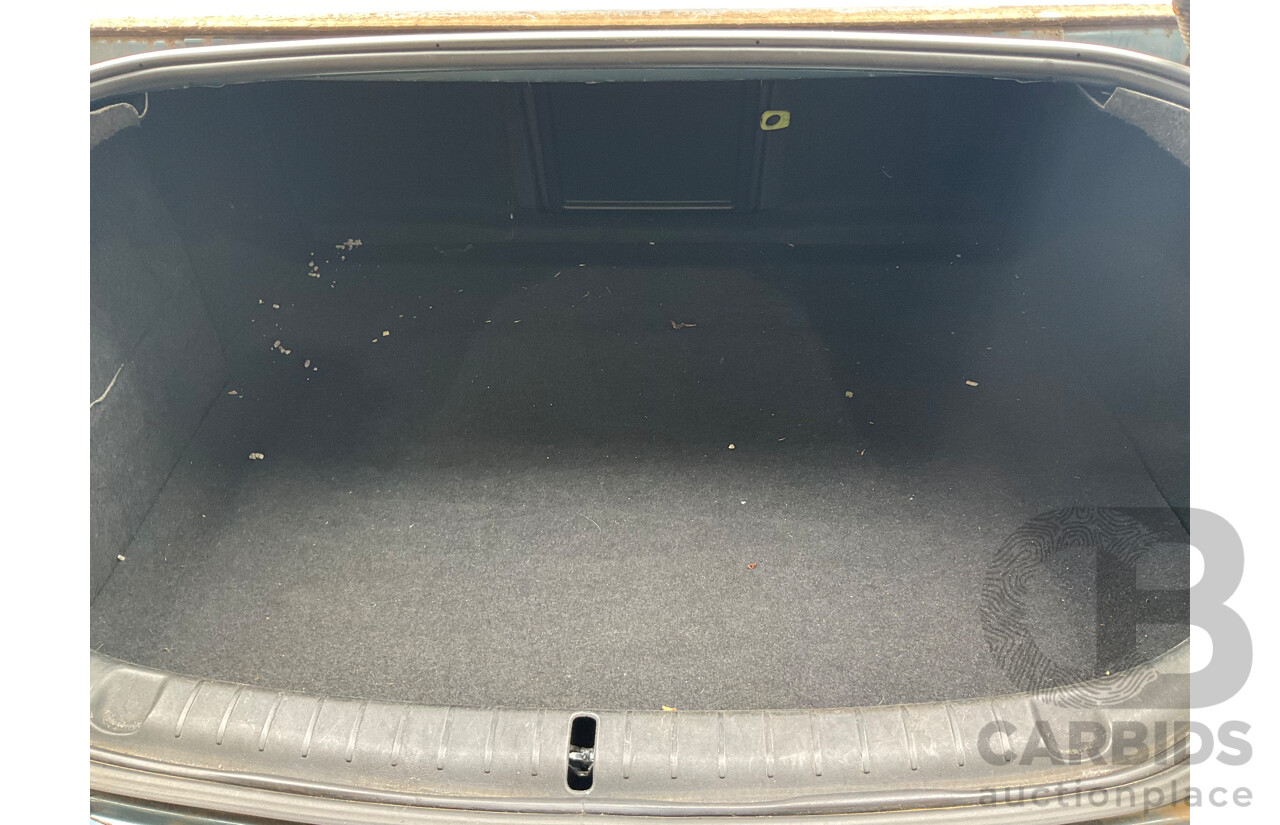 6/2008 Holden Commodore Omega VE MY09 4d Sedan Impulse Blue V6 3.6L