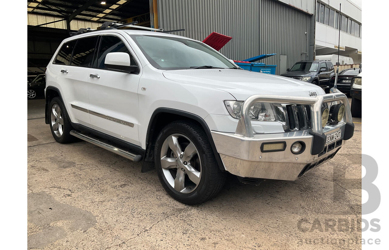 3/2013 Jeep Grand Cherokee Limited (4x4) WK MY13 4d Wagon Bright White Turbo Diesel V6 3.0L