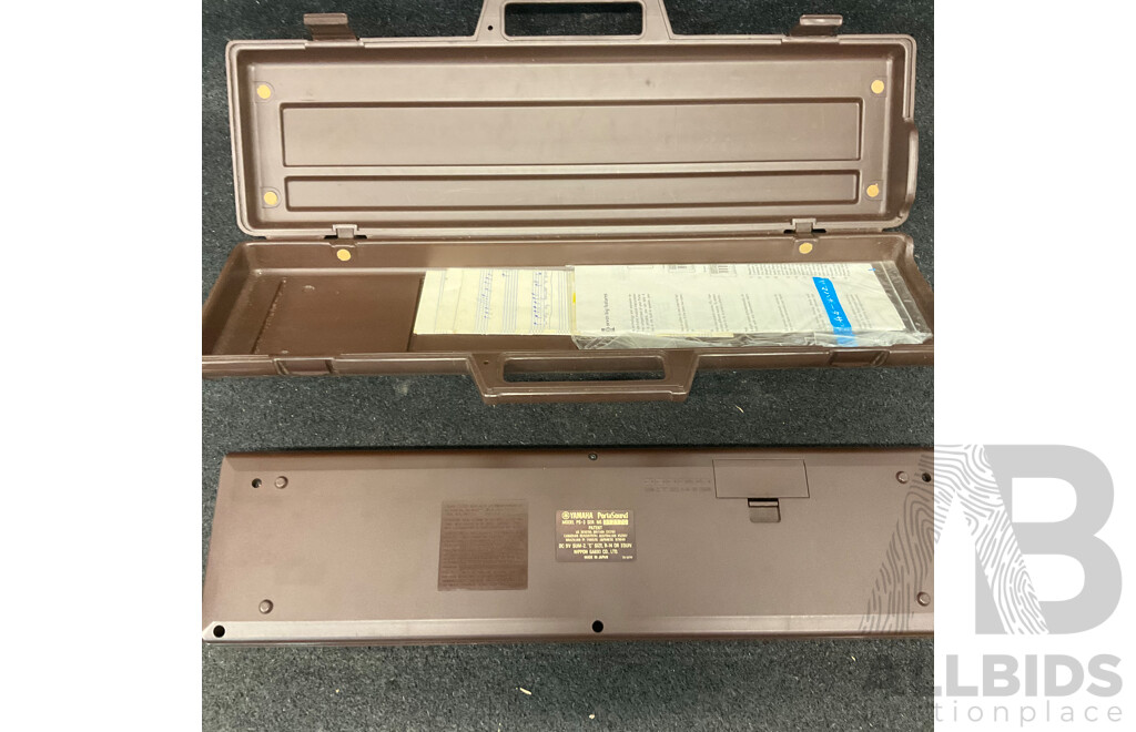 YAMAHA PortaSound PS-3 Electroinic Keyboard  in Original Brown Hard Carrying Case