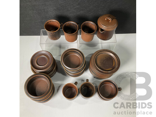 34 Piece Set of Arabia Ware
