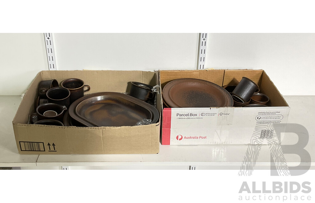 30 Piece Collection of Arabia Ruska Coffee Service and Dinnerware