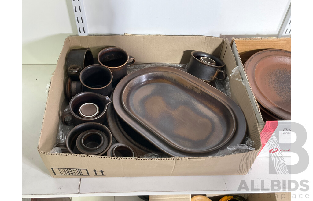 30 Piece Collection of Arabia Ruska Coffee Service and Dinnerware