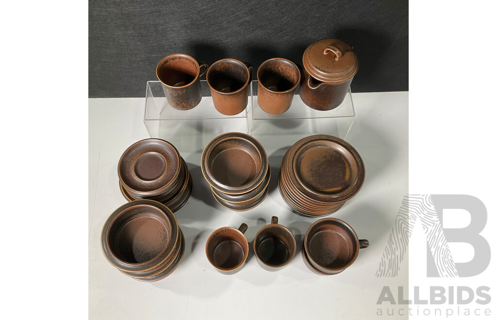 34 Piece Set of Arabia Ware