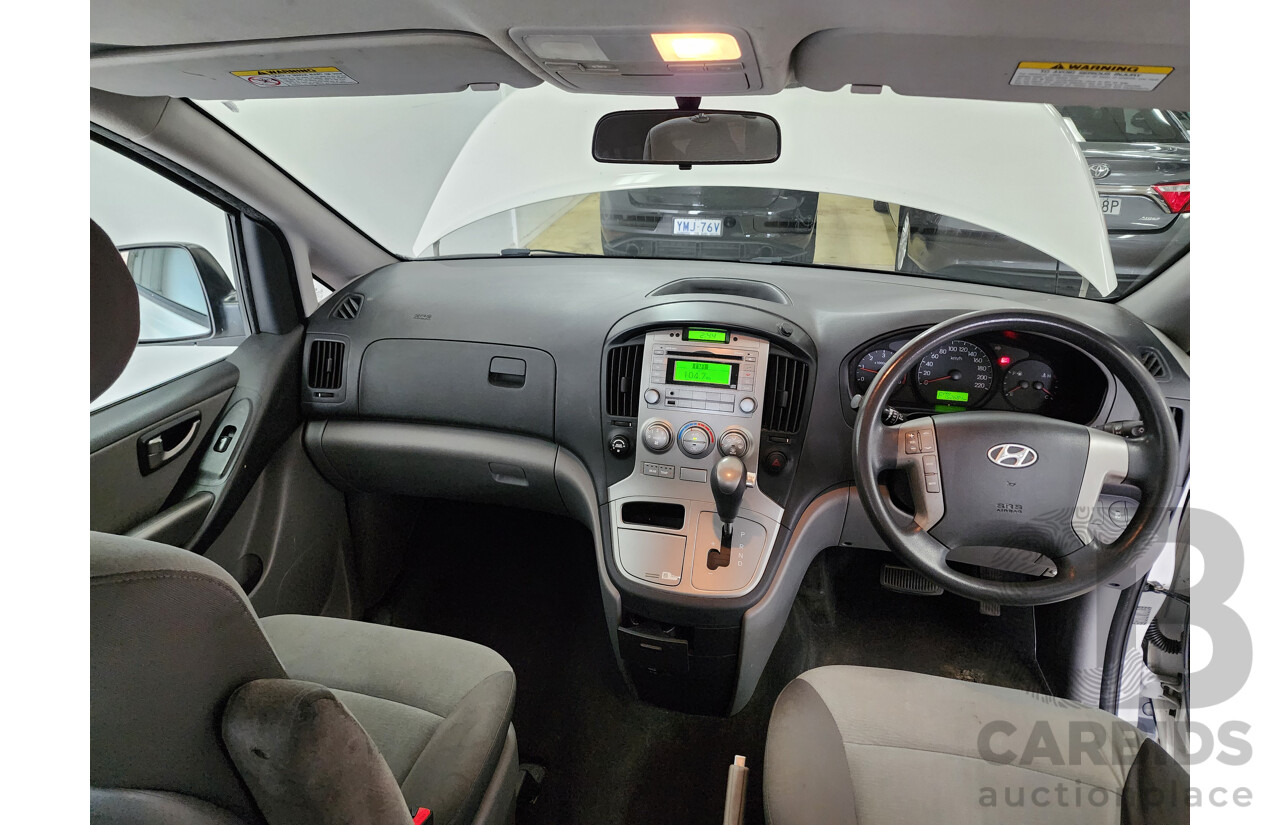 1/2014 Hyundai Imax  TQ MY13 4d Wagon White 2.5L