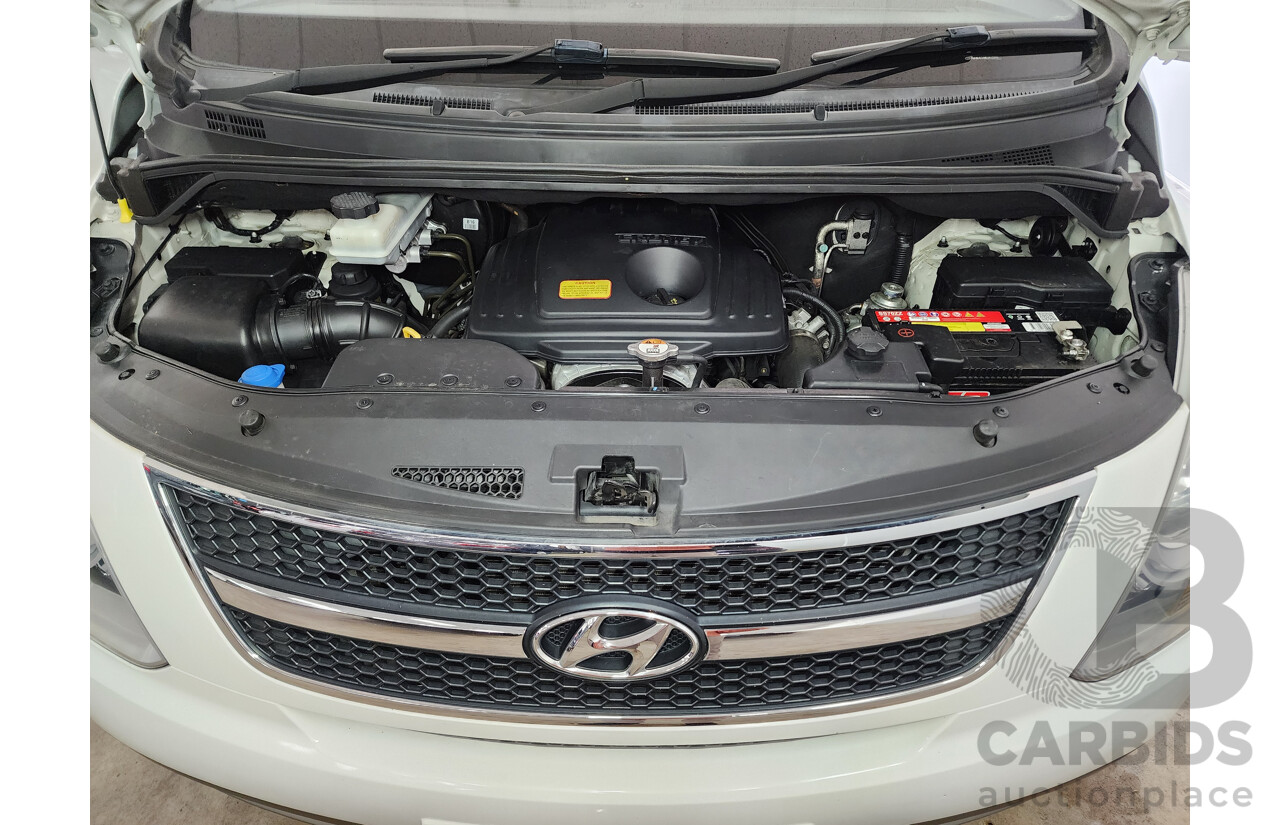 1/2014 Hyundai Imax  TQ MY13 4d Wagon White 2.5L