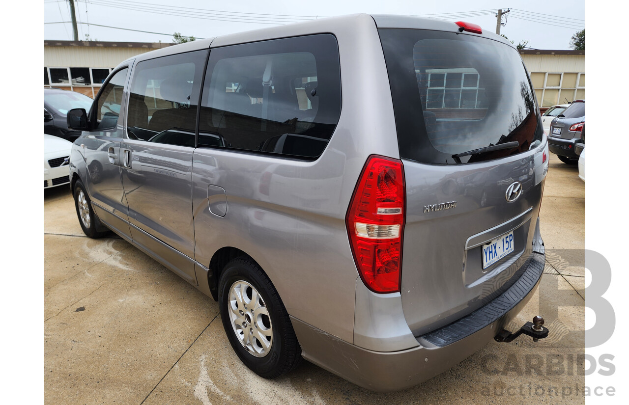 4/2012 Hyundai Imax  TQ MY11 4d Wagon Grey 2.5L