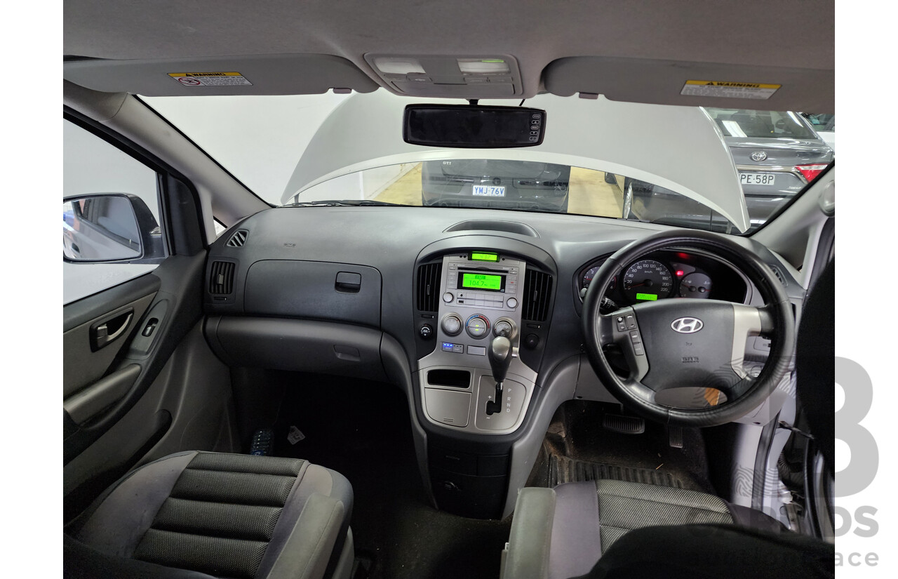 4/2012 Hyundai Imax  TQ MY11 4d Wagon Grey 2.5L