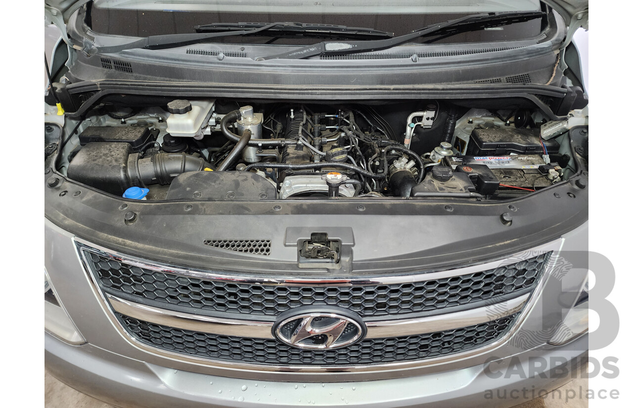 4/2012 Hyundai Imax  TQ MY11 4d Wagon Grey 2.5L