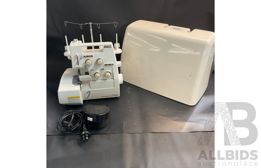 TOYOTA SL3335 Overlock & Brother Star 110 Sewing Machine - Lot of 2