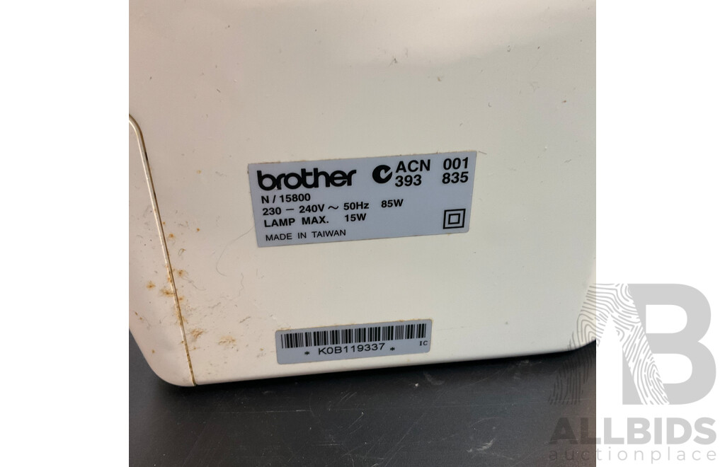 TOYOTA SL3335 Overlock & Brother Star 110 Sewing Machine - Lot of 2