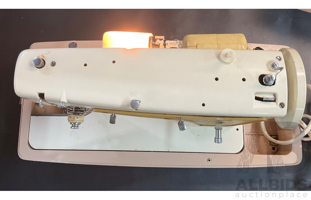 Vintage SINGER Sewing Machines - Deluxe Stylist 518 & Model 237 - Lot of 2