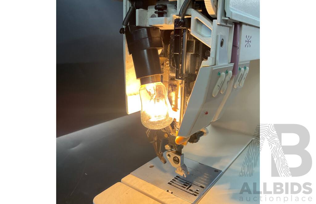 PFAFF Creative 1475 CD Sewing Machine