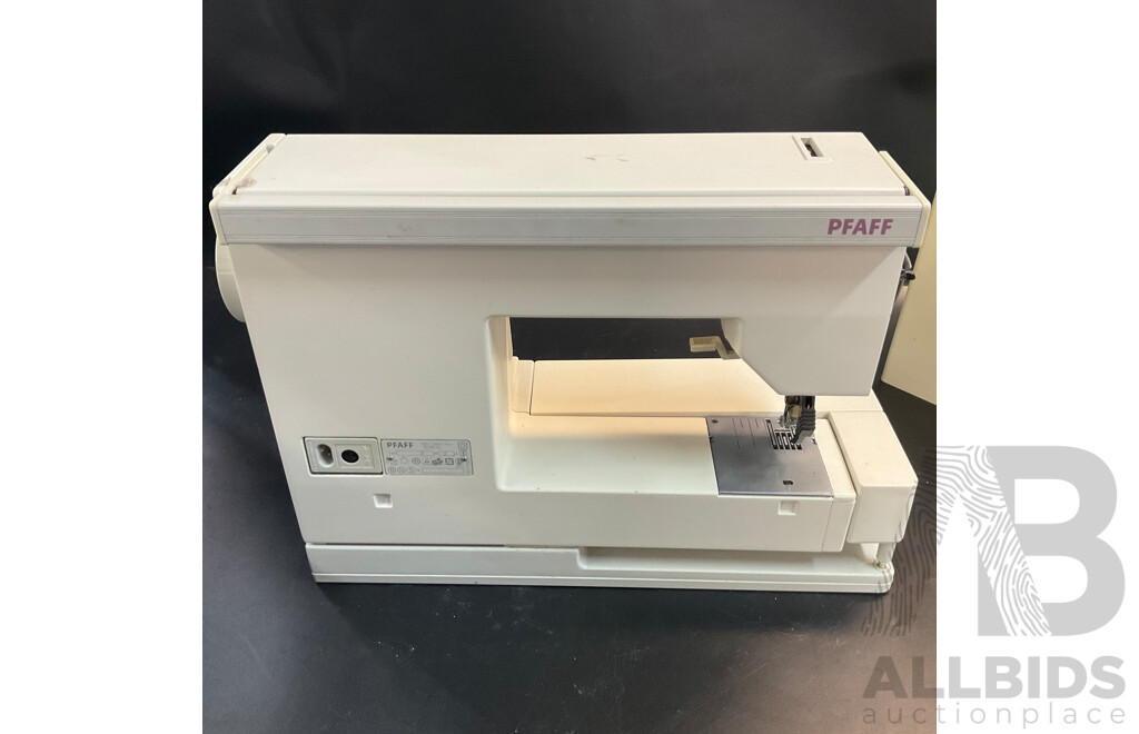 PFAFF Creative 1475 CD Sewing Machine