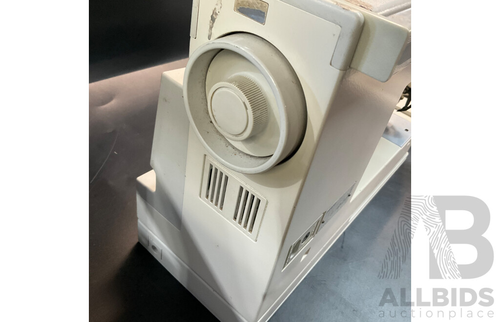 PFAFF Creative 1475 CD Sewing Machine