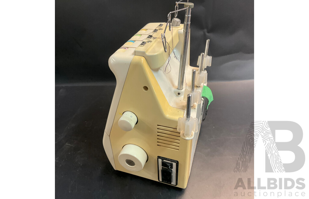 Huskylock 680DE Overlocker Sewing Machines