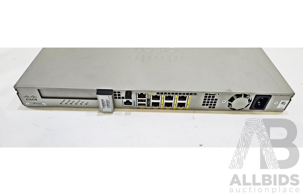 Cisco (ASA5515) ASA 5515-X Adaptive Security Appliance